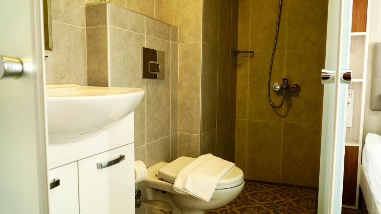 Qonaq Hotel & Suites อิสตันบูล ภายนอก รูปภาพ