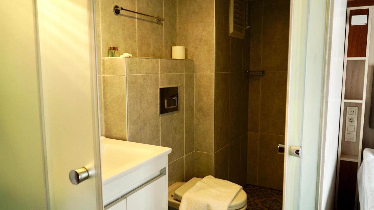 Qonaq Hotel & Suites อิสตันบูล ภายนอก รูปภาพ